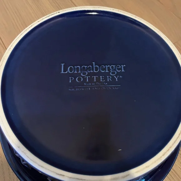 Longaberger navy Pottery 1 1/2 quart with Lid Patriotic Design - Picture 10 of 11